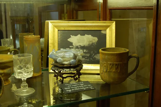 Alembic I: agate cup, documentation, and “ironized” coffee mug