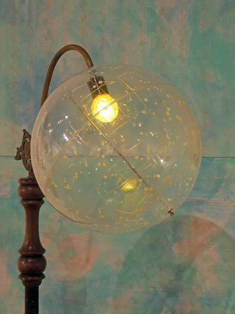 Cosmogony 2.4: The Cosmic Egg: cosmic lamp detail