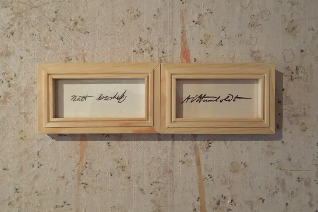 Kosmos: framed signatures pair