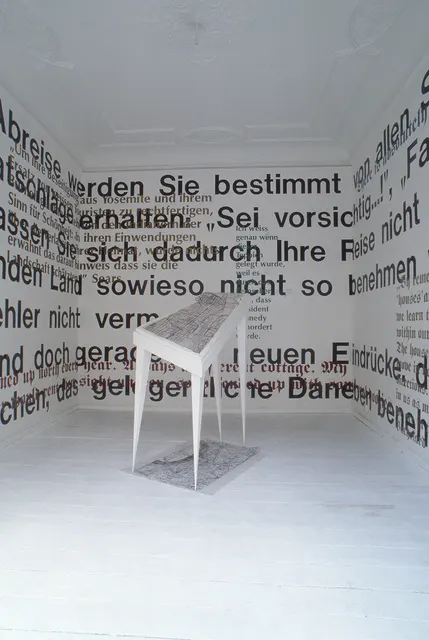 Mneme XXV: Traum [Dream]: gallery interior (day)